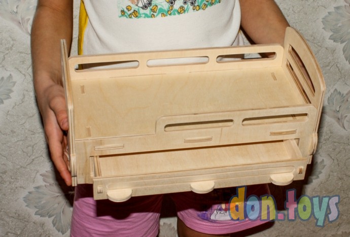 Деревянная кроватка для кукол типа Барби с выдвижным ящиком, фото 38