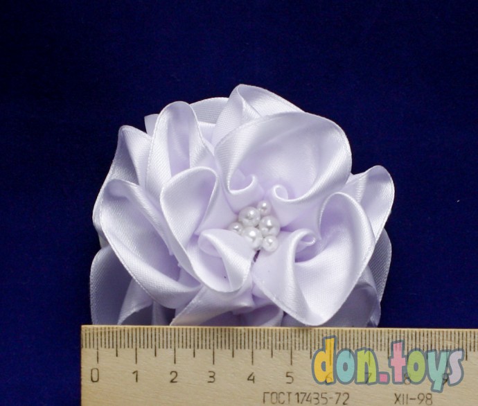 ​Резинка для волос объемный белый цветок с серединкой из бусин, 1 шт, фото 4